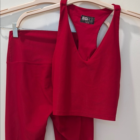 Beach Riot Red Workout Set - Picture 2 of 3